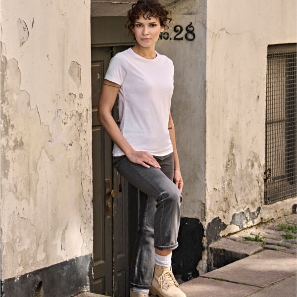 Ladies' Luxury Tee Thumbnail